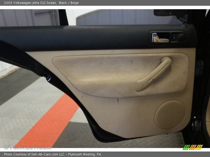 Black / Beige 2003 Volkswagen Jetta GLS Sedan