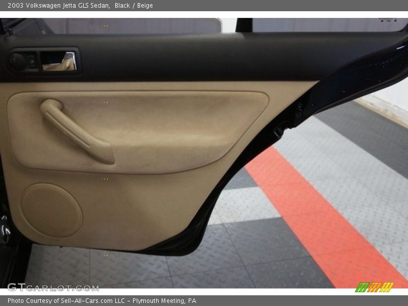 Black / Beige 2003 Volkswagen Jetta GLS Sedan