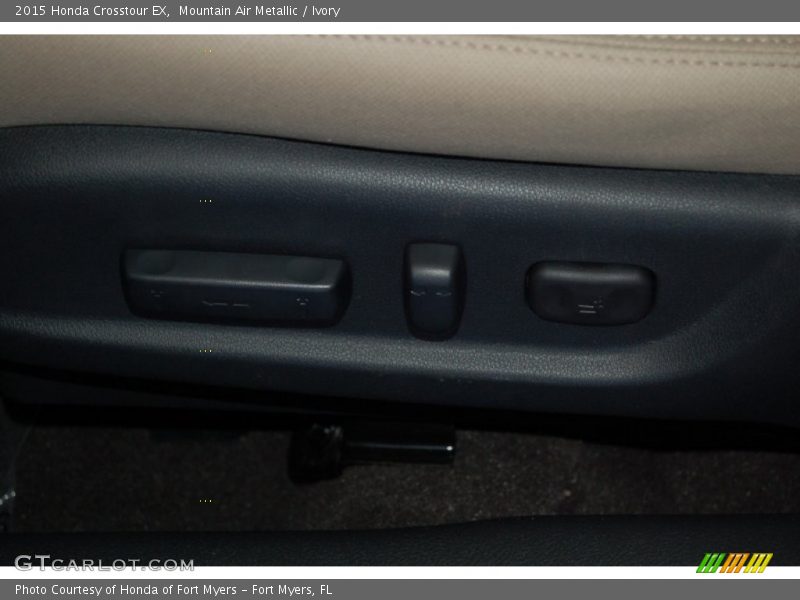 Mountain Air Metallic / Ivory 2015 Honda Crosstour EX