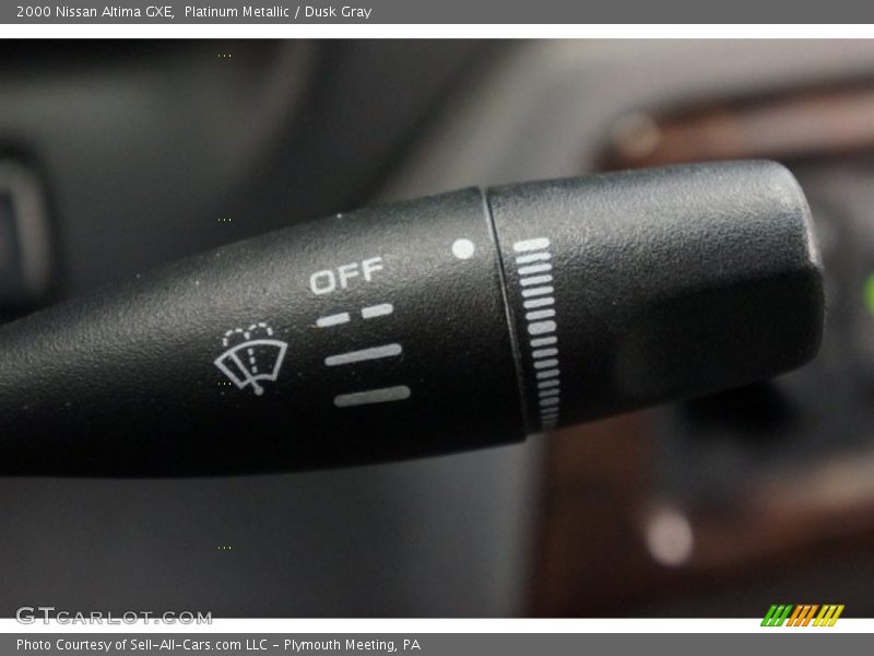 Platinum Metallic / Dusk Gray 2000 Nissan Altima GXE