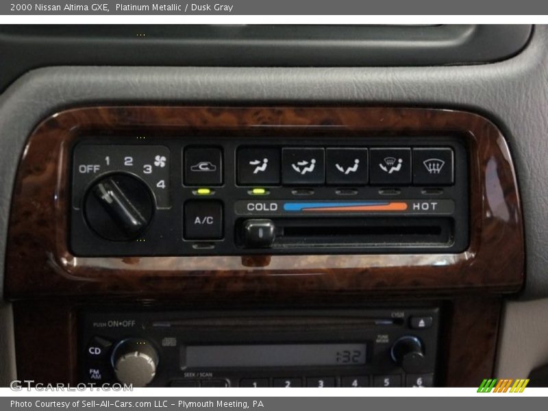 Platinum Metallic / Dusk Gray 2000 Nissan Altima GXE