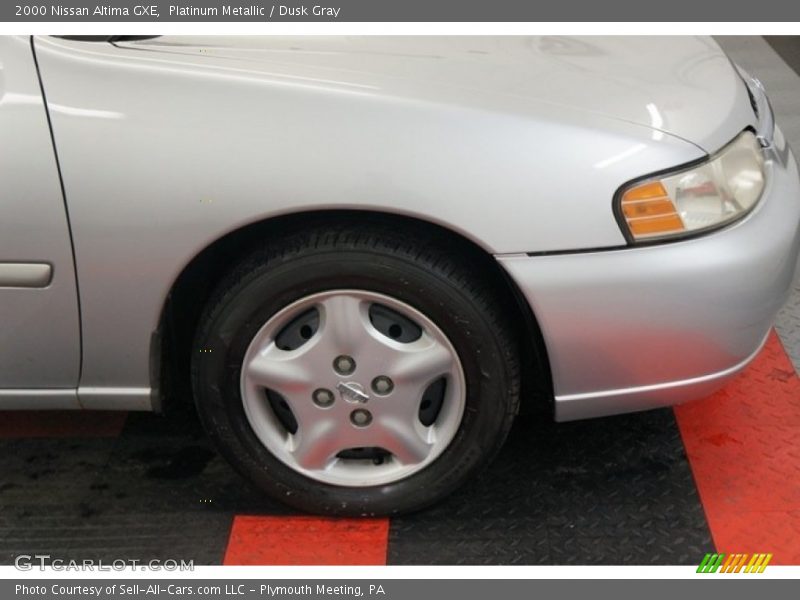 Platinum Metallic / Dusk Gray 2000 Nissan Altima GXE