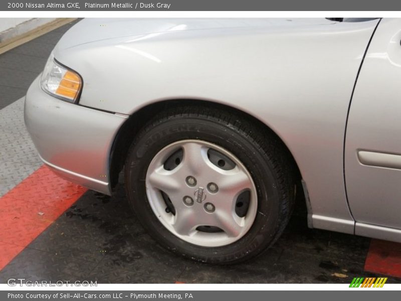 Platinum Metallic / Dusk Gray 2000 Nissan Altima GXE