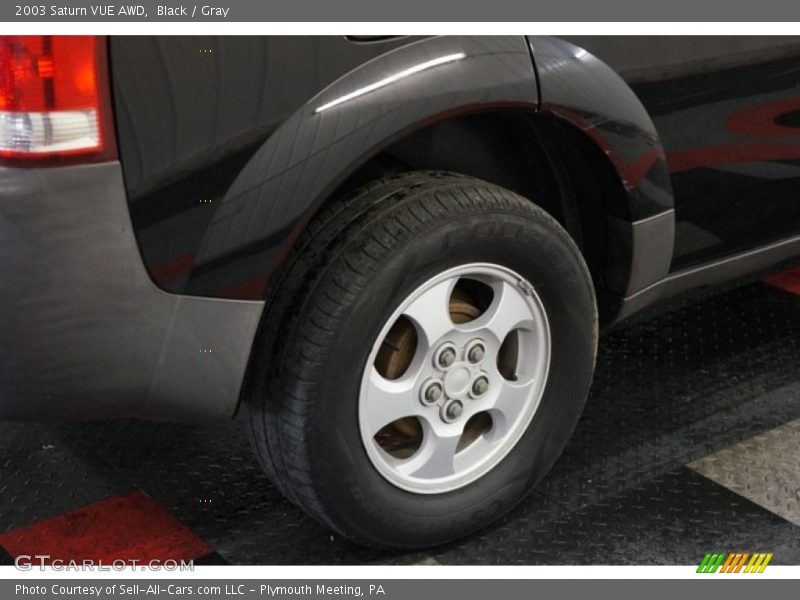 Black / Gray 2003 Saturn VUE AWD