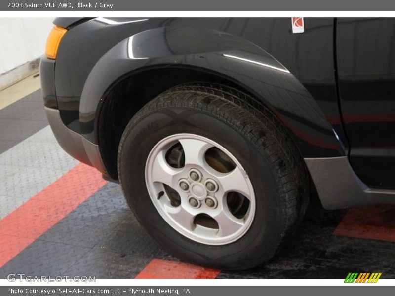 Black / Gray 2003 Saturn VUE AWD