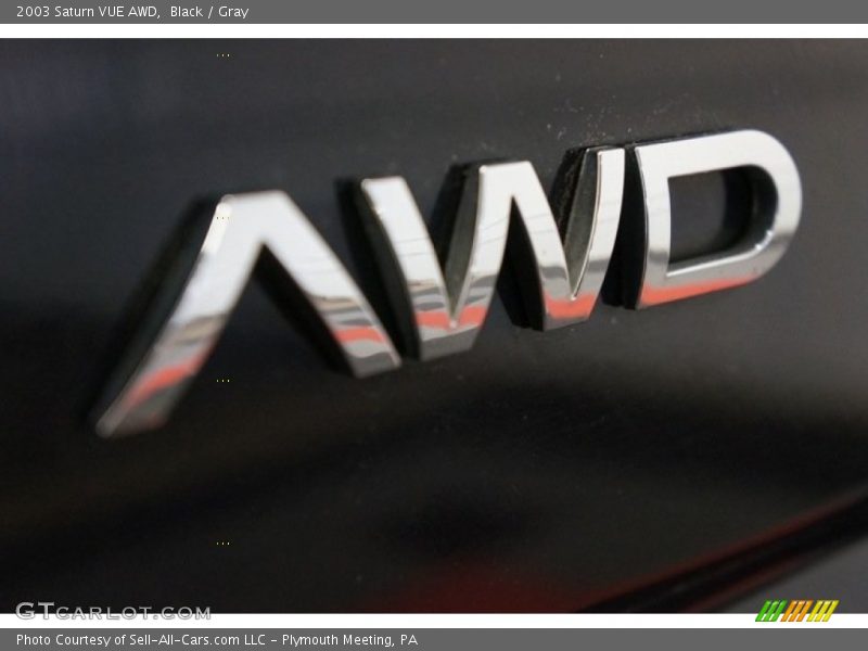 Black / Gray 2003 Saturn VUE AWD