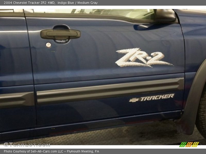 Indigo Blue / Medium Gray 2004 Chevrolet Tracker ZR2 4WD