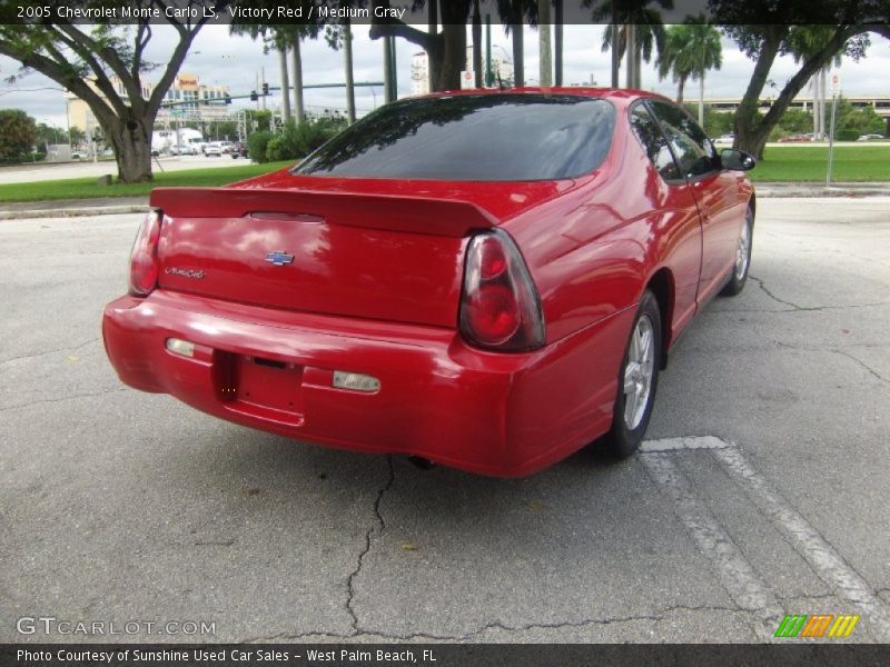 Victory Red / Medium Gray 2005 Chevrolet Monte Carlo LS