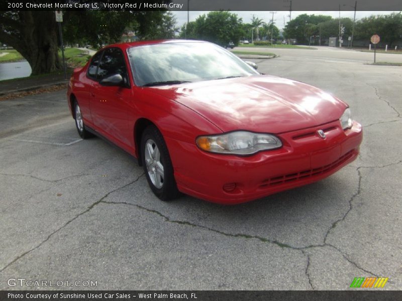 Victory Red / Medium Gray 2005 Chevrolet Monte Carlo LS