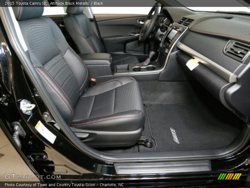 Attitude Black Metallic / Black 2015 Toyota Camry SE