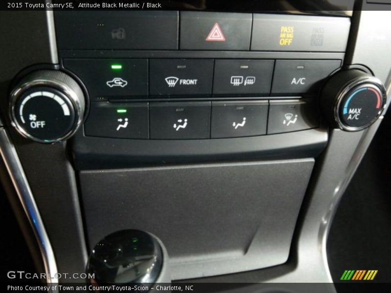 Attitude Black Metallic / Black 2015 Toyota Camry SE