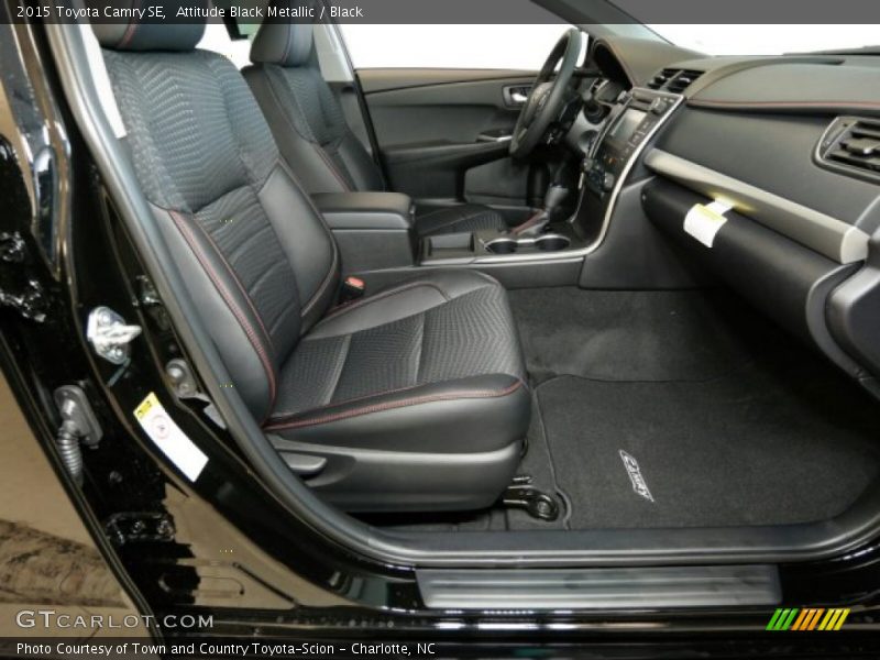 Attitude Black Metallic / Black 2015 Toyota Camry SE