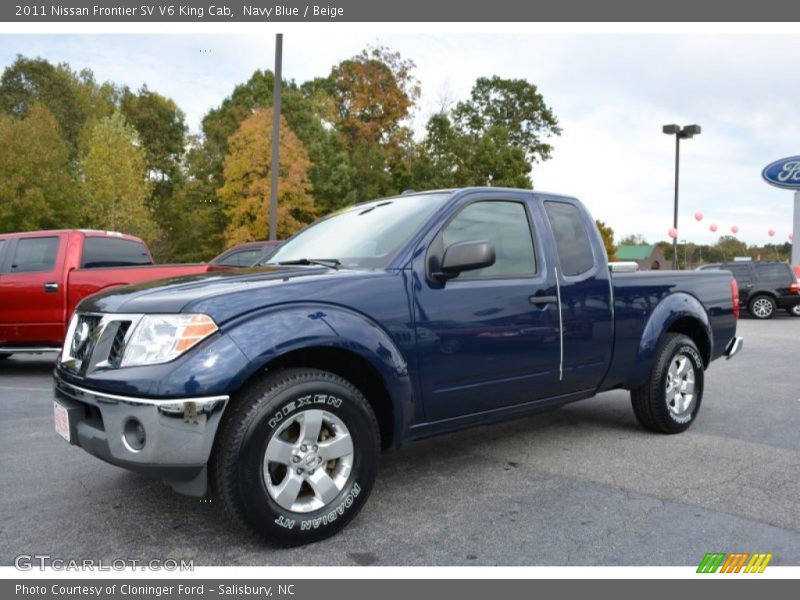 Front 3/4 View of 2011 Frontier SV V6 King Cab