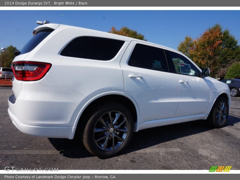 Bright White / Black 2014 Dodge Durango SXT