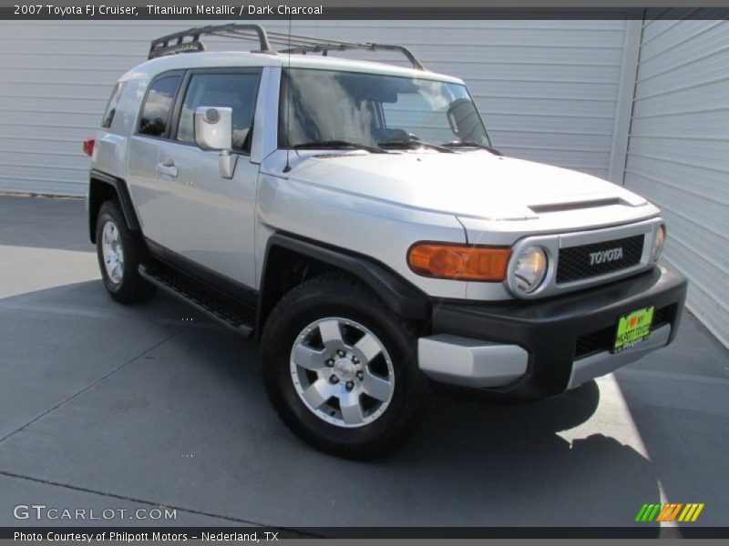 Titanium Metallic / Dark Charcoal 2007 Toyota FJ Cruiser