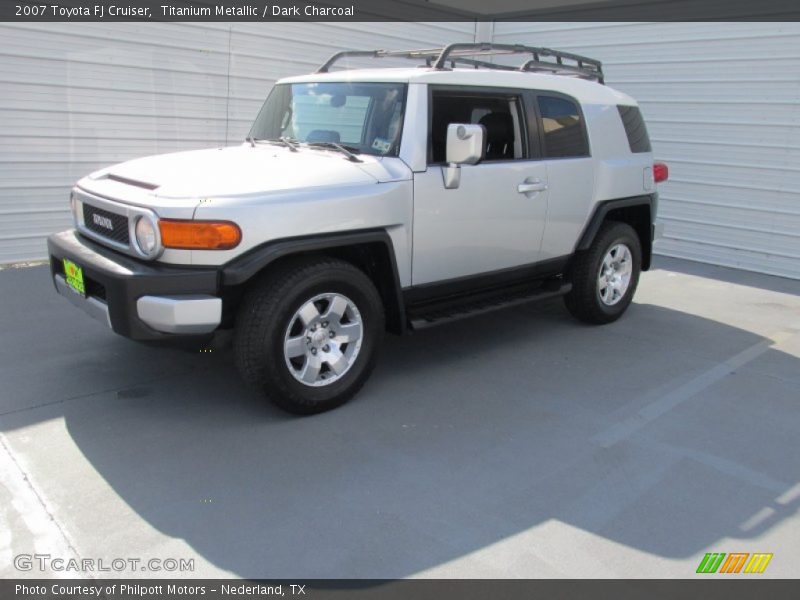 Titanium Metallic / Dark Charcoal 2007 Toyota FJ Cruiser