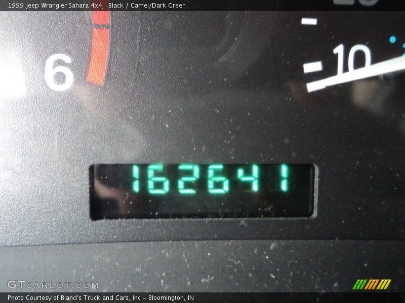 Black / Camel/Dark Green 1999 Jeep Wrangler Sahara 4x4
