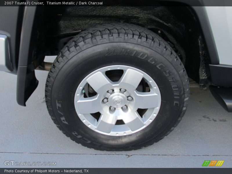 Titanium Metallic / Dark Charcoal 2007 Toyota FJ Cruiser