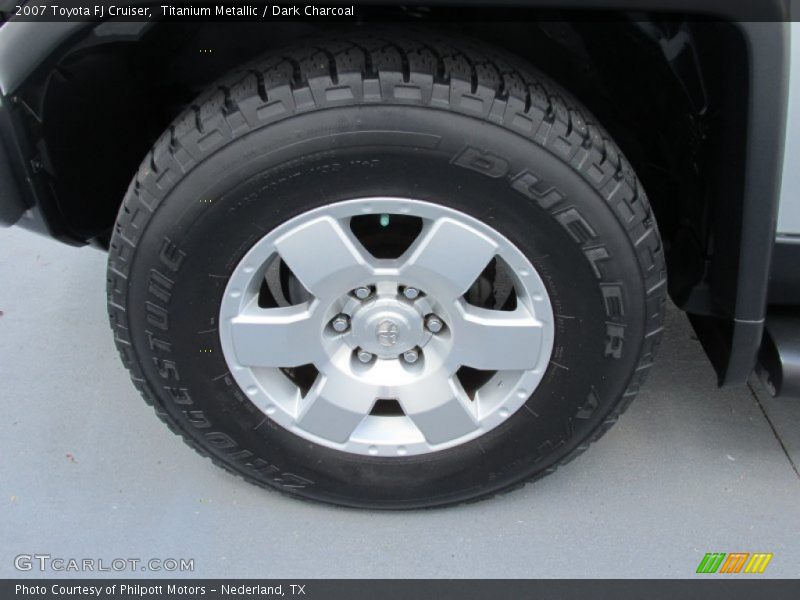 Titanium Metallic / Dark Charcoal 2007 Toyota FJ Cruiser