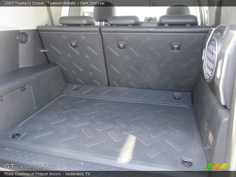 Titanium Metallic / Dark Charcoal 2007 Toyota FJ Cruiser