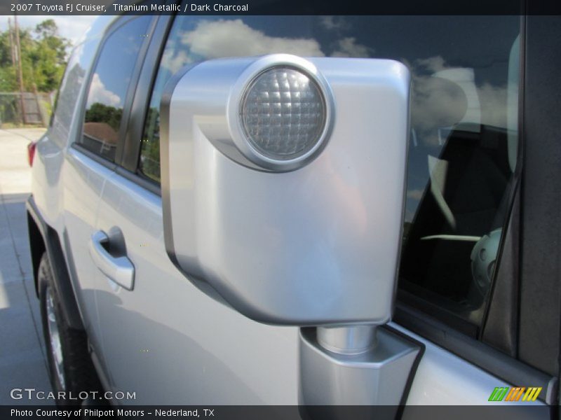 Titanium Metallic / Dark Charcoal 2007 Toyota FJ Cruiser