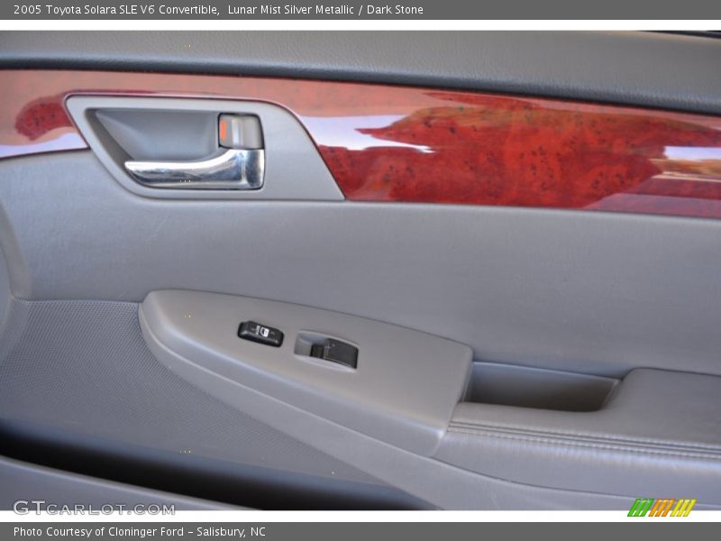 Lunar Mist Silver Metallic / Dark Stone 2005 Toyota Solara SLE V6 Convertible