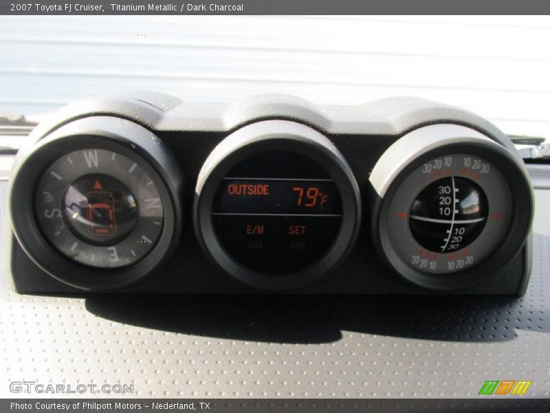 Titanium Metallic / Dark Charcoal 2007 Toyota FJ Cruiser