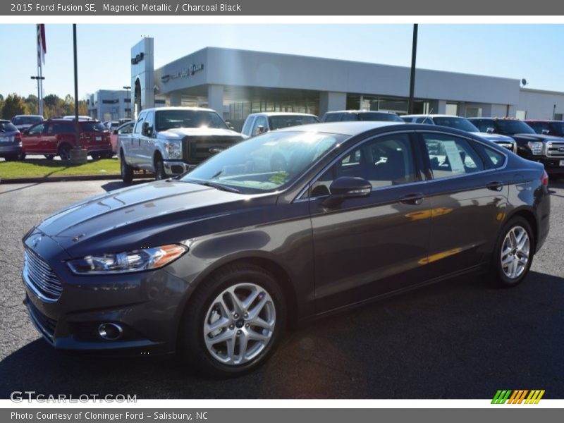 Magnetic Metallic / Charcoal Black 2015 Ford Fusion SE