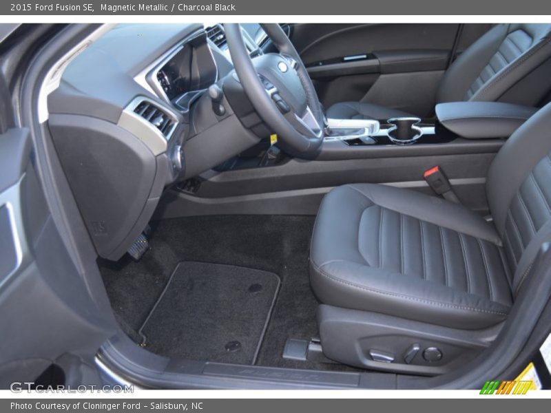Magnetic Metallic / Charcoal Black 2015 Ford Fusion SE