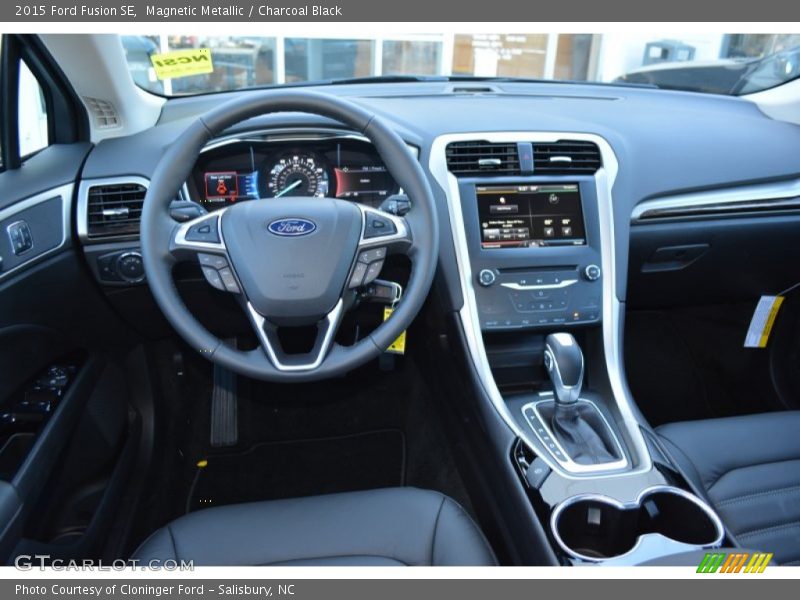 Magnetic Metallic / Charcoal Black 2015 Ford Fusion SE