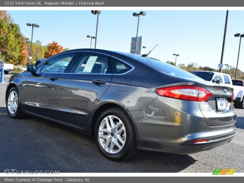 Magnetic Metallic / Charcoal Black 2015 Ford Fusion SE