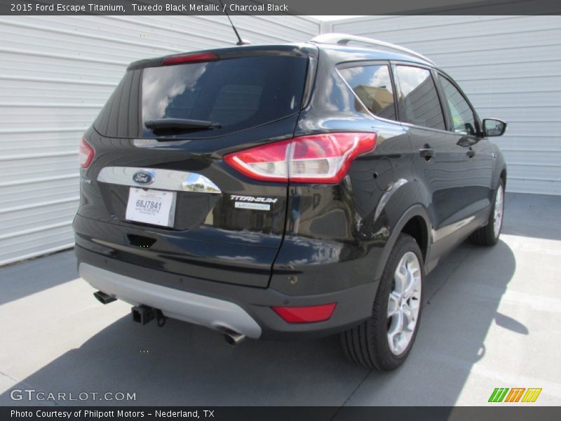 Tuxedo Black Metallic / Charcoal Black 2015 Ford Escape Titanium