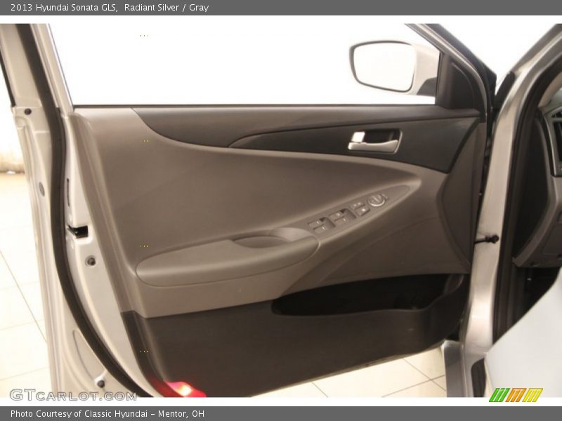 Radiant Silver / Gray 2013 Hyundai Sonata GLS