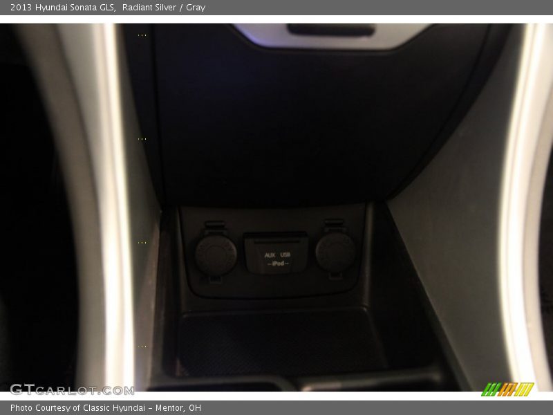 Radiant Silver / Gray 2013 Hyundai Sonata GLS