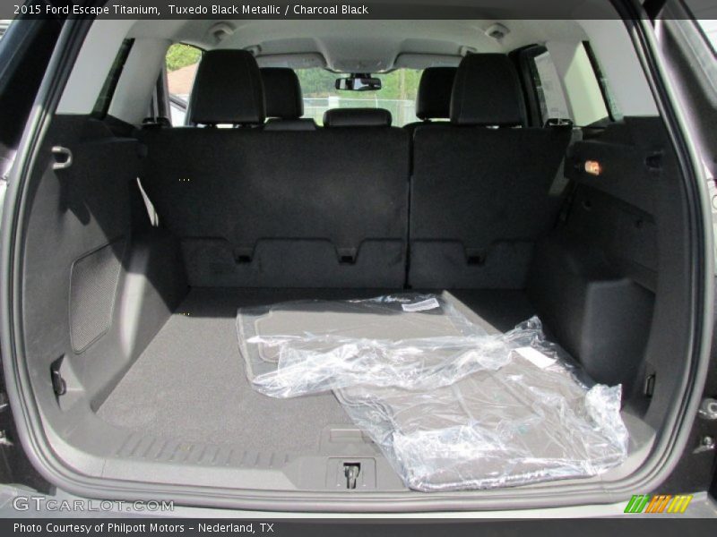 Tuxedo Black Metallic / Charcoal Black 2015 Ford Escape Titanium