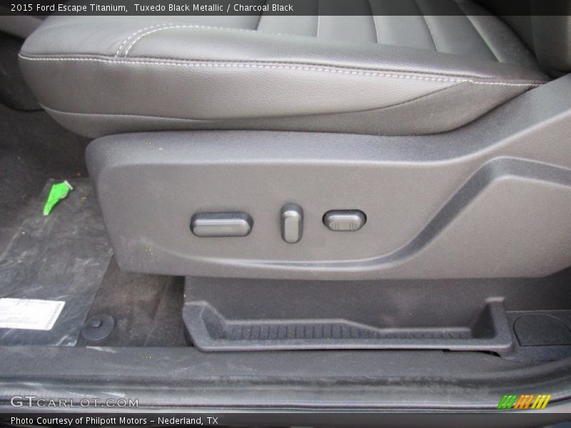 Tuxedo Black Metallic / Charcoal Black 2015 Ford Escape Titanium