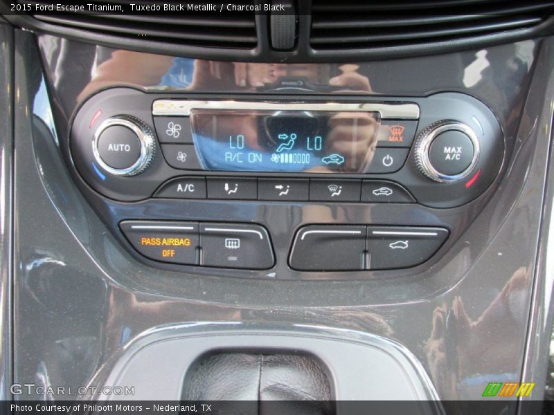 Tuxedo Black Metallic / Charcoal Black 2015 Ford Escape Titanium