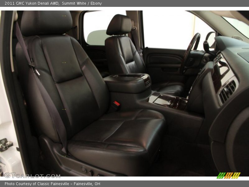 Summit White / Ebony 2011 GMC Yukon Denali AWD
