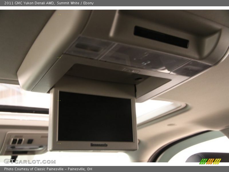 Summit White / Ebony 2011 GMC Yukon Denali AWD