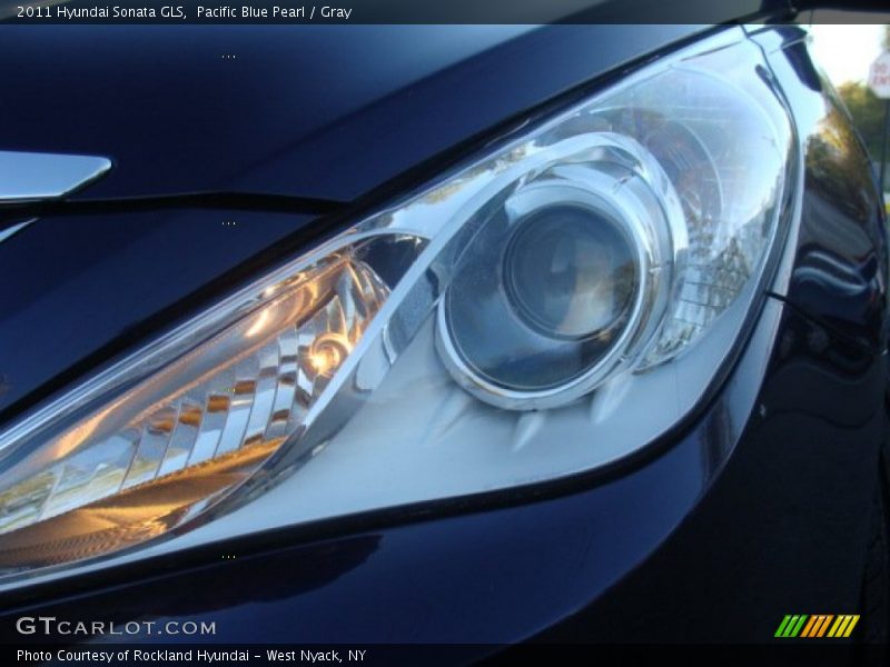 Pacific Blue Pearl / Gray 2011 Hyundai Sonata GLS