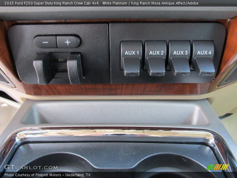 White Platinum / King Ranch Mesa Antique Affect/Adobe 2015 Ford F250 Super Duty King Ranch Crew Cab 4x4