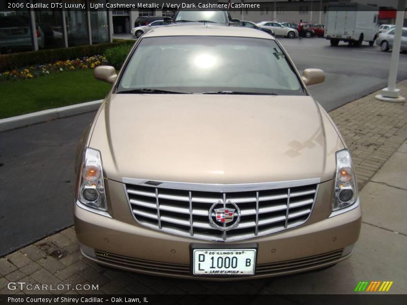 Light Cashmere Metallic / Very Dark Cashmere/Cashmere 2006 Cadillac DTS Luxury