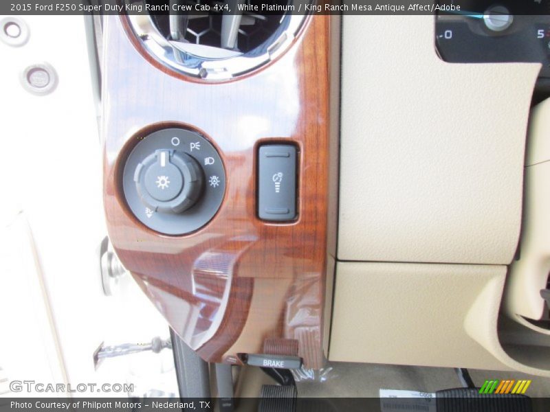 White Platinum / King Ranch Mesa Antique Affect/Adobe 2015 Ford F250 Super Duty King Ranch Crew Cab 4x4