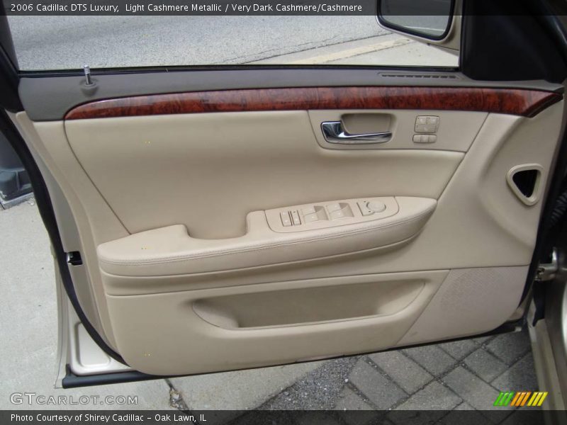 Light Cashmere Metallic / Very Dark Cashmere/Cashmere 2006 Cadillac DTS Luxury