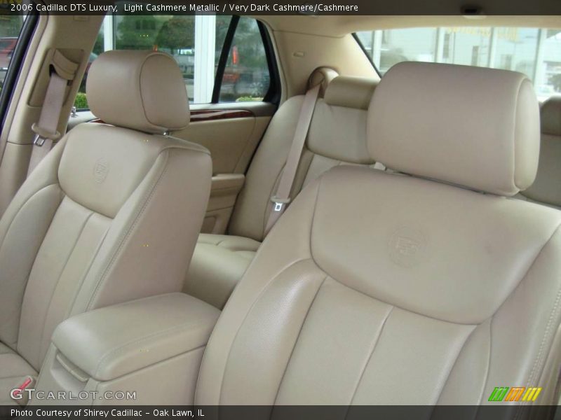 Light Cashmere Metallic / Very Dark Cashmere/Cashmere 2006 Cadillac DTS Luxury