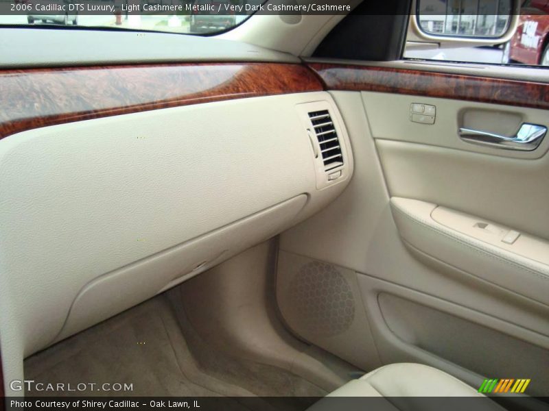 Light Cashmere Metallic / Very Dark Cashmere/Cashmere 2006 Cadillac DTS Luxury