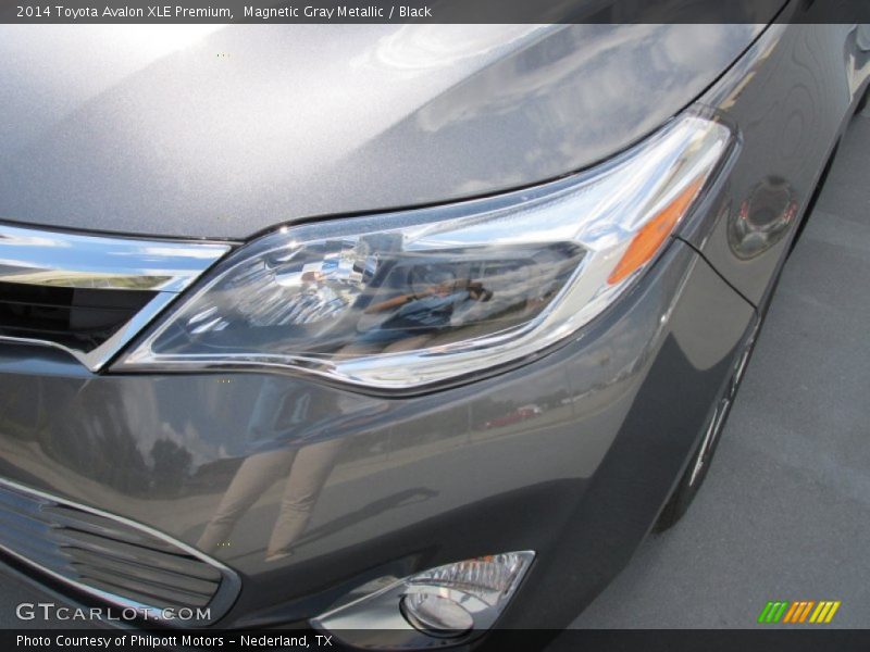 Magnetic Gray Metallic / Black 2014 Toyota Avalon XLE Premium