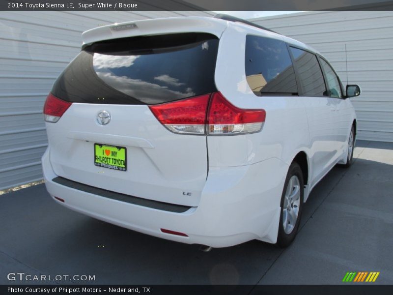 Super White / Bisque 2014 Toyota Sienna LE