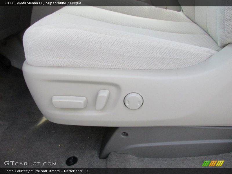 Super White / Bisque 2014 Toyota Sienna LE