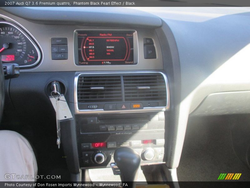Phantom Black Pearl Effect / Black 2007 Audi Q7 3.6 Premium quattro